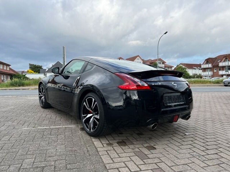 Nissan 370Z Coupe Pack 1. Hand