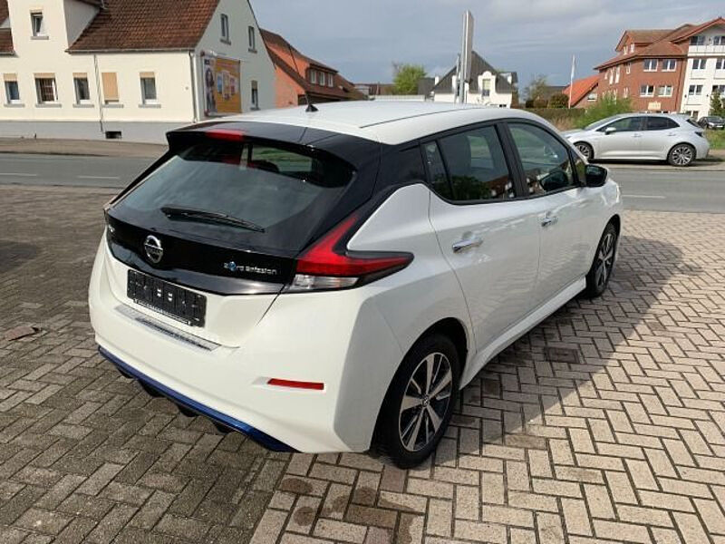 Nissan Leaf Acenta Navi Winterpaket Kamera