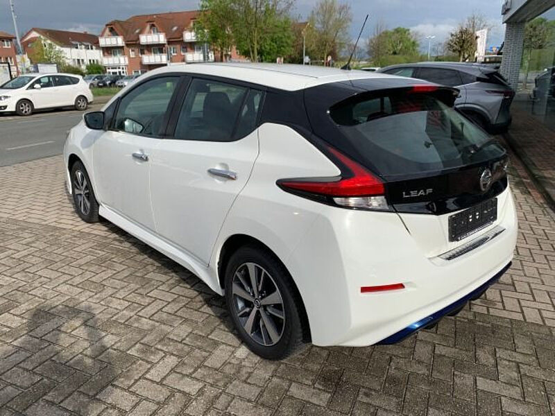 Nissan Leaf Acenta Navi Winterpaket Kamera