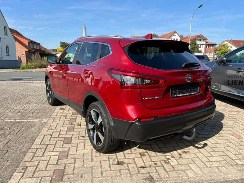 Nissan Qashqai 1.2 i Automatik rot-met. AHK