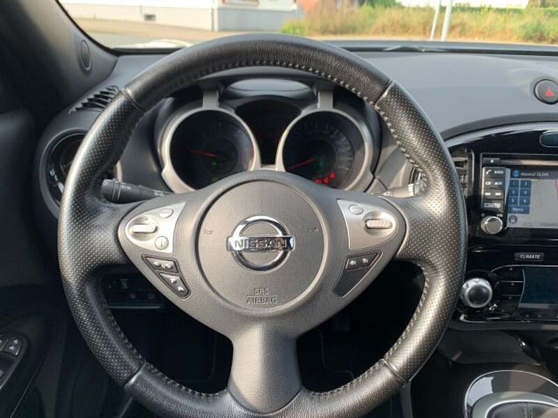 Nissan Juke 1.5 dCi N-Connecta schwarz AHK