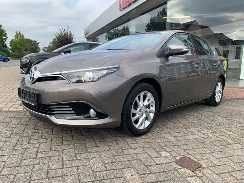 Toyota Auris 1.2 Comfort grau