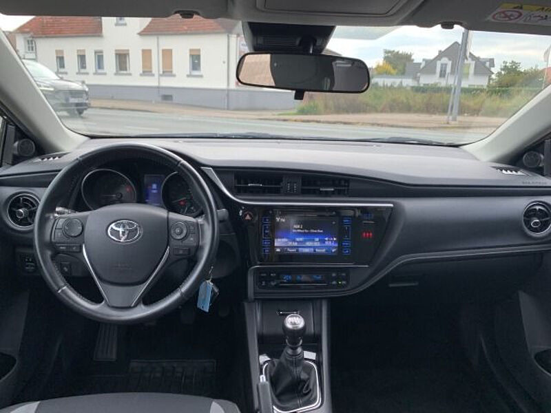 Toyota Auris 1.2 Comfort grau