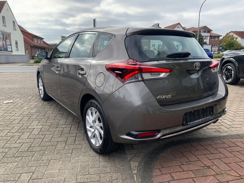 Toyota Auris 1.2 Comfort grau