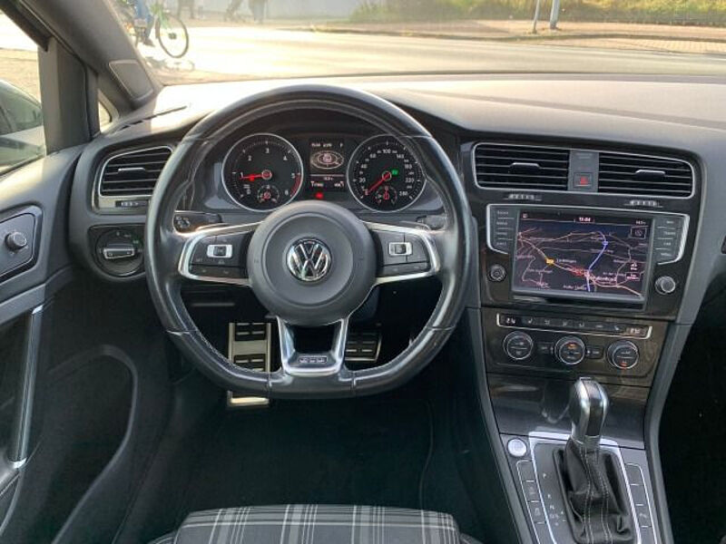 Volkswagen Golf 7 2.0 GTD grau