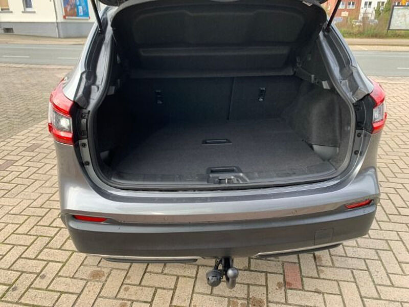 Nissan Qashqai 1.7 dCi N-Connecta AHK Navi