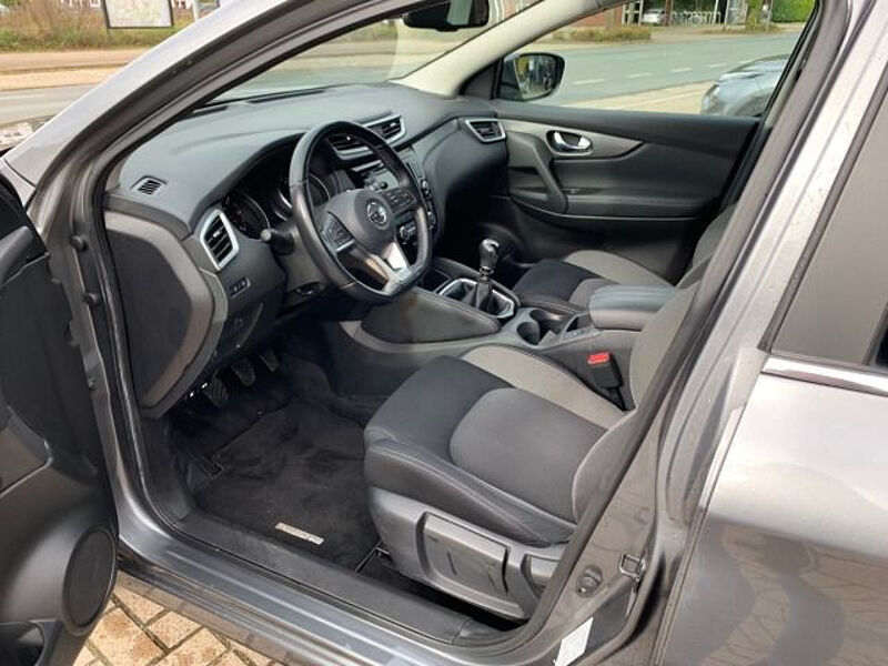 Nissan Qashqai 1.7 dCi N-Connecta AHK Navi