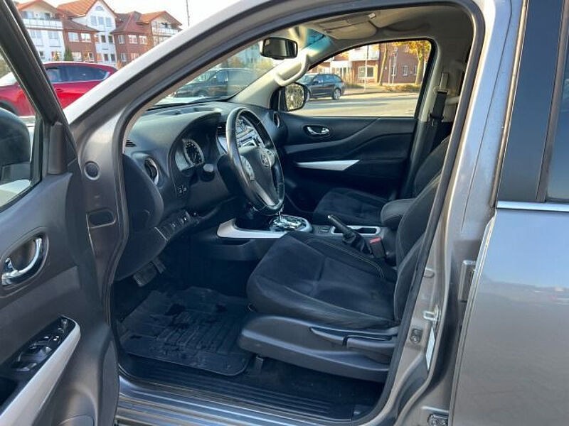 Nissan Navara 2.3 DCi N-Connecta Doka 4x4 AHK Navi Kamera (ATM 22.000 KM)