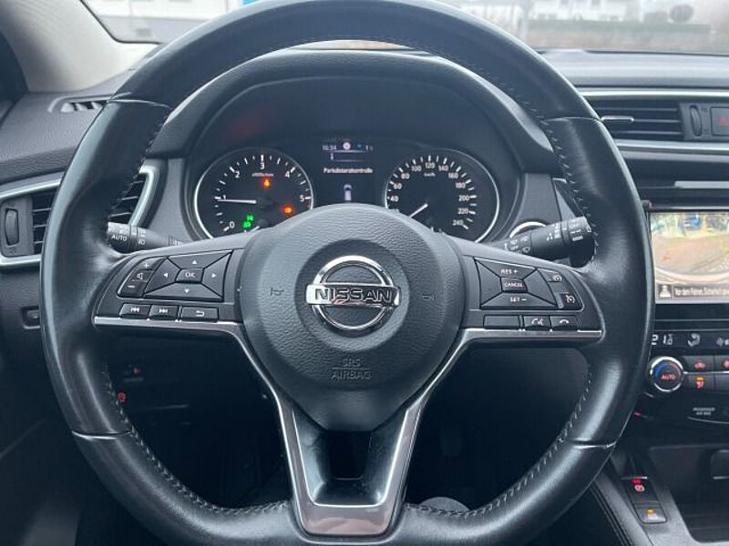 Nissan Qashqai 1.6 dCi N-Connecta Navi/ 360° Kamera